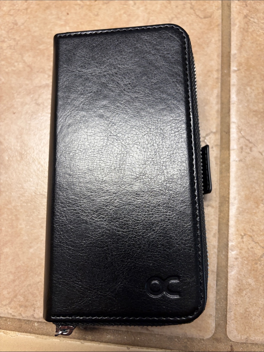 Zip-Closure Black Leather crossbody Case for IPhone 17 New